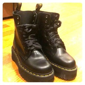 Dr. Martens Women Jadon Black Ankle-High Leather